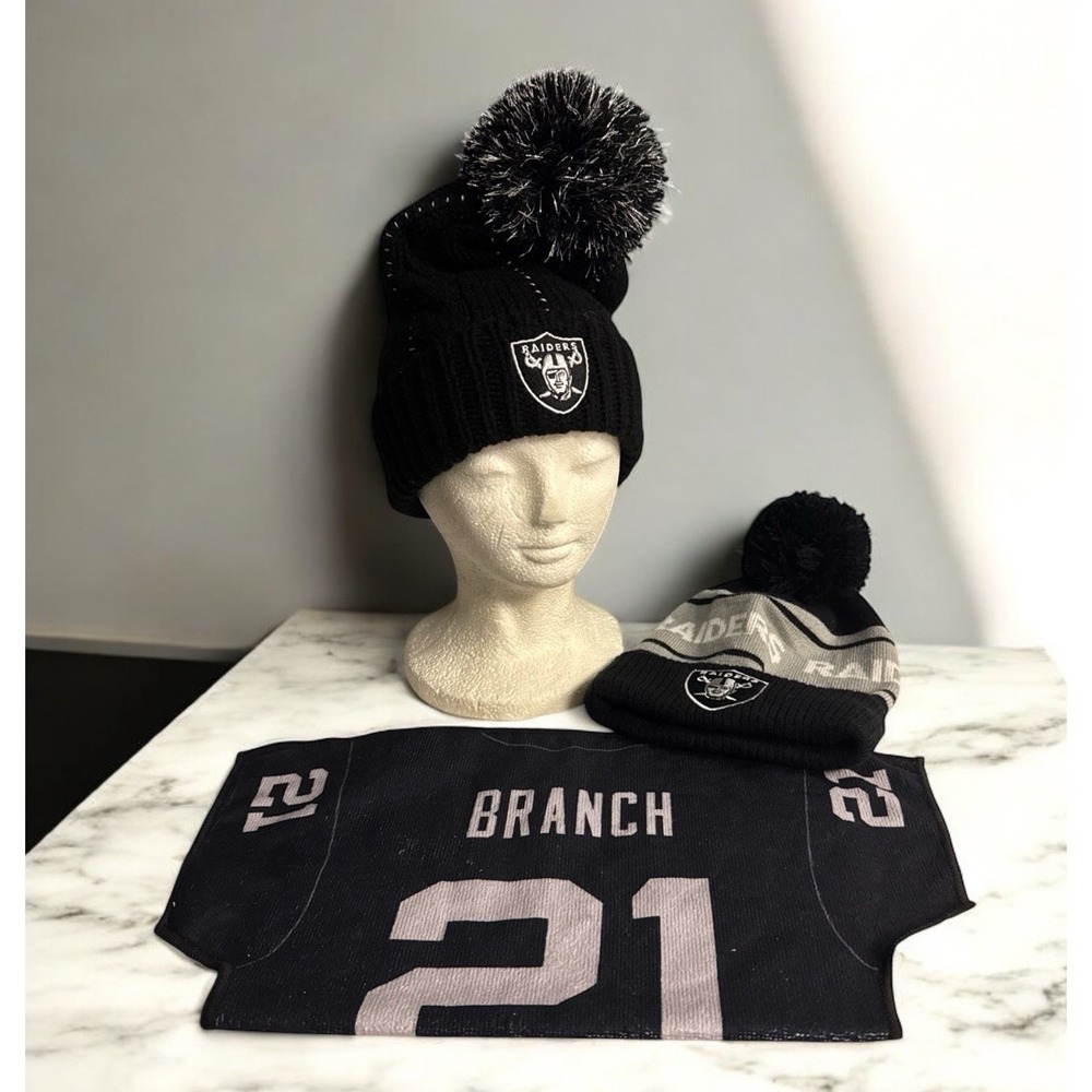 Lot Of Las Vegas Raiders NFL 2 Pom Knit Beanies + Cliff Branch 21 Towel